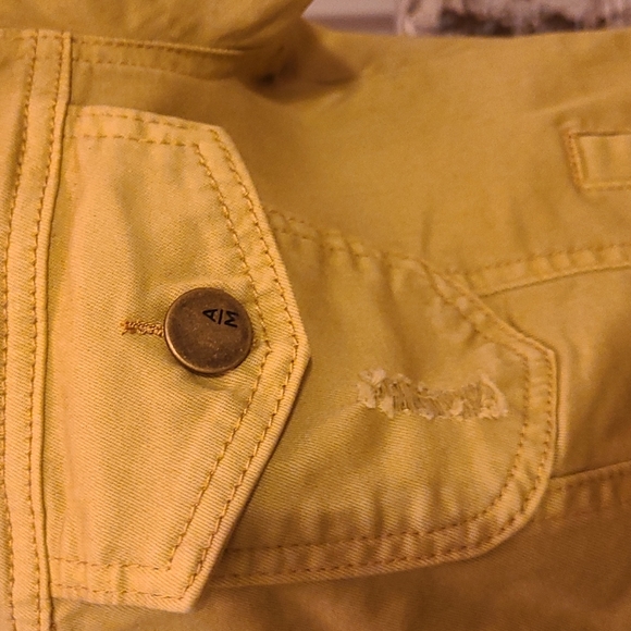 NWOT Ashley Mason Yellow Distressed  Denim Jacket sz S - Picture 8 of 8